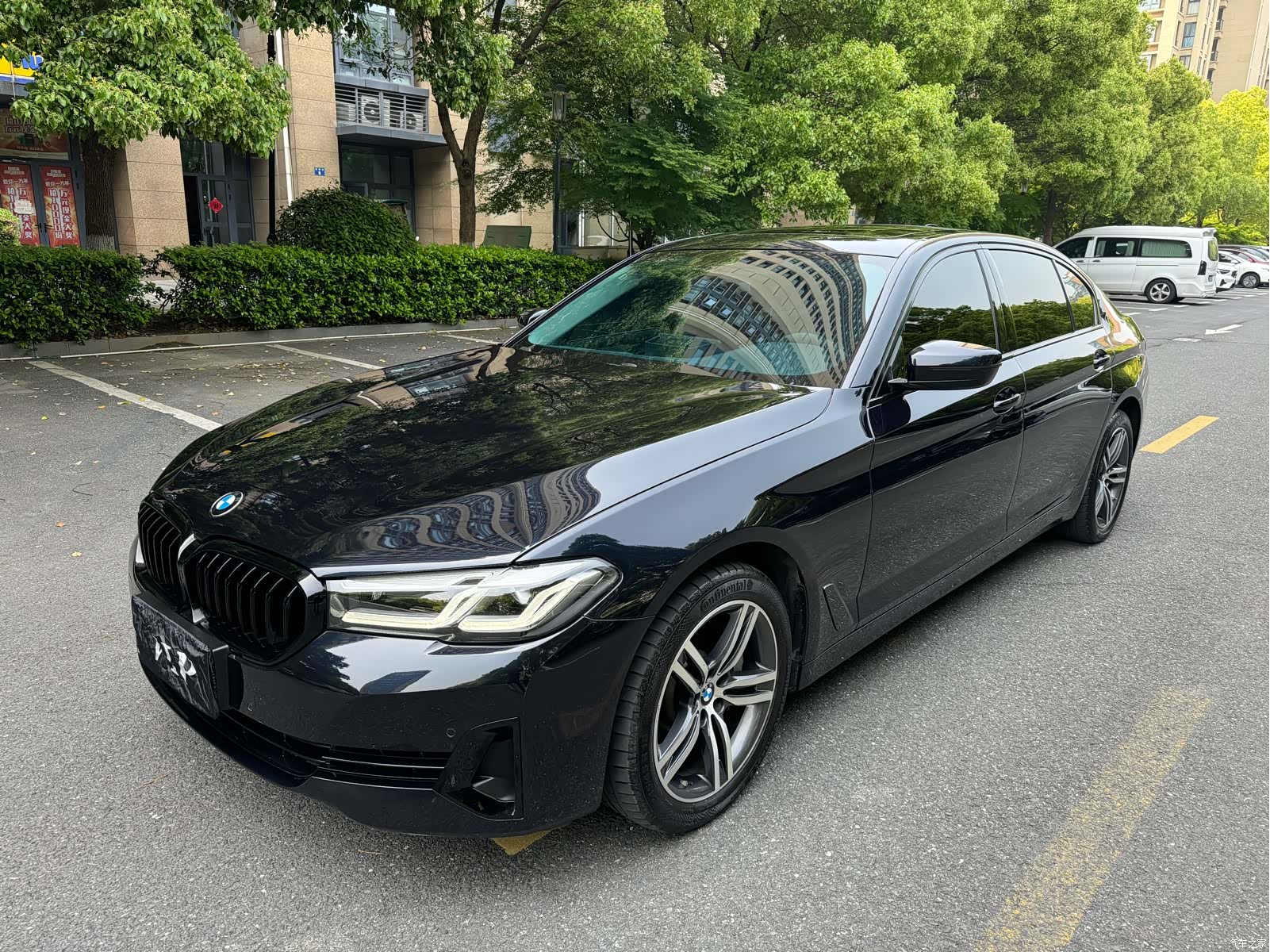 BMW 5 Series, 2021 1