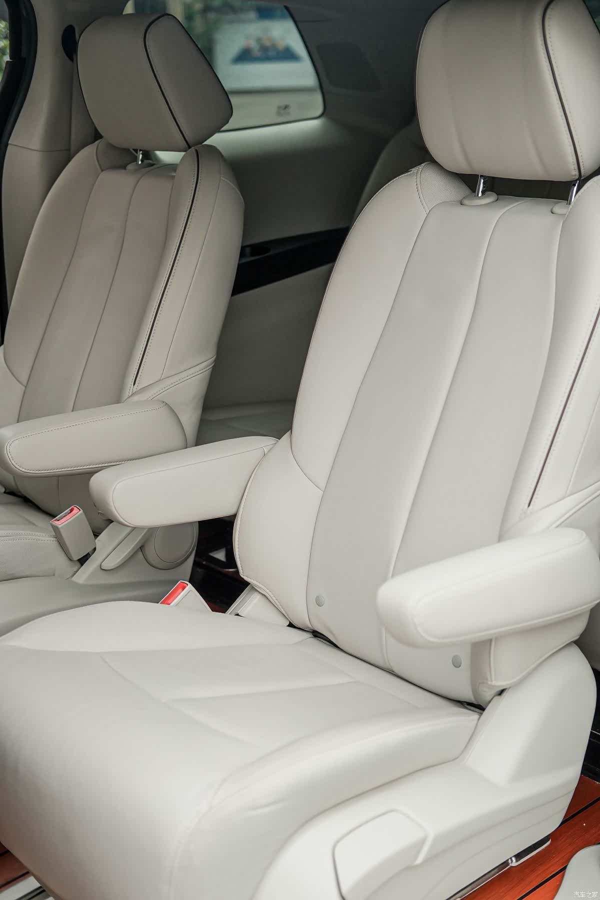 Buick GL8, 2020 12