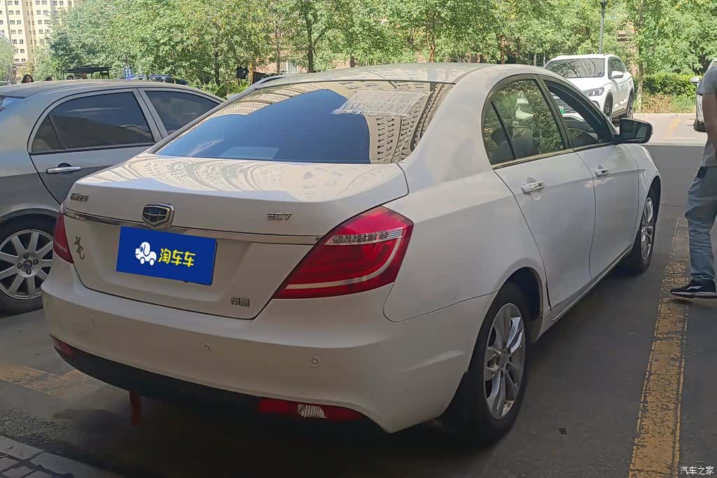 Geely Emgrand, 2015 3