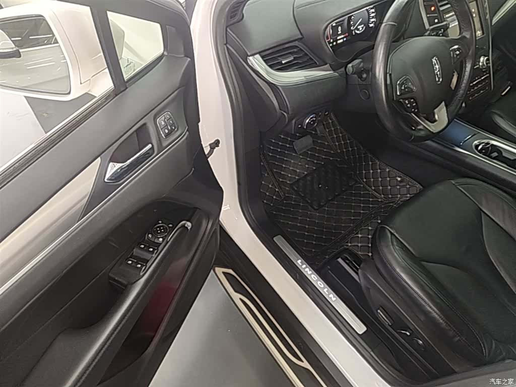 Lincoln MKC, 2020 16