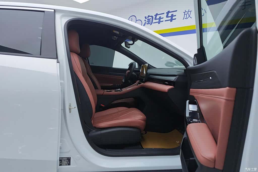 Geely Galaxy L6, 2025 8
