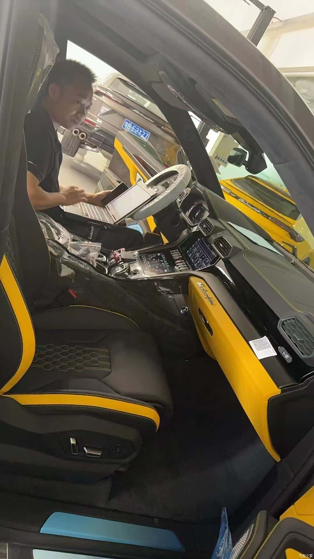 Lamborghini Urus, 2024 все фото