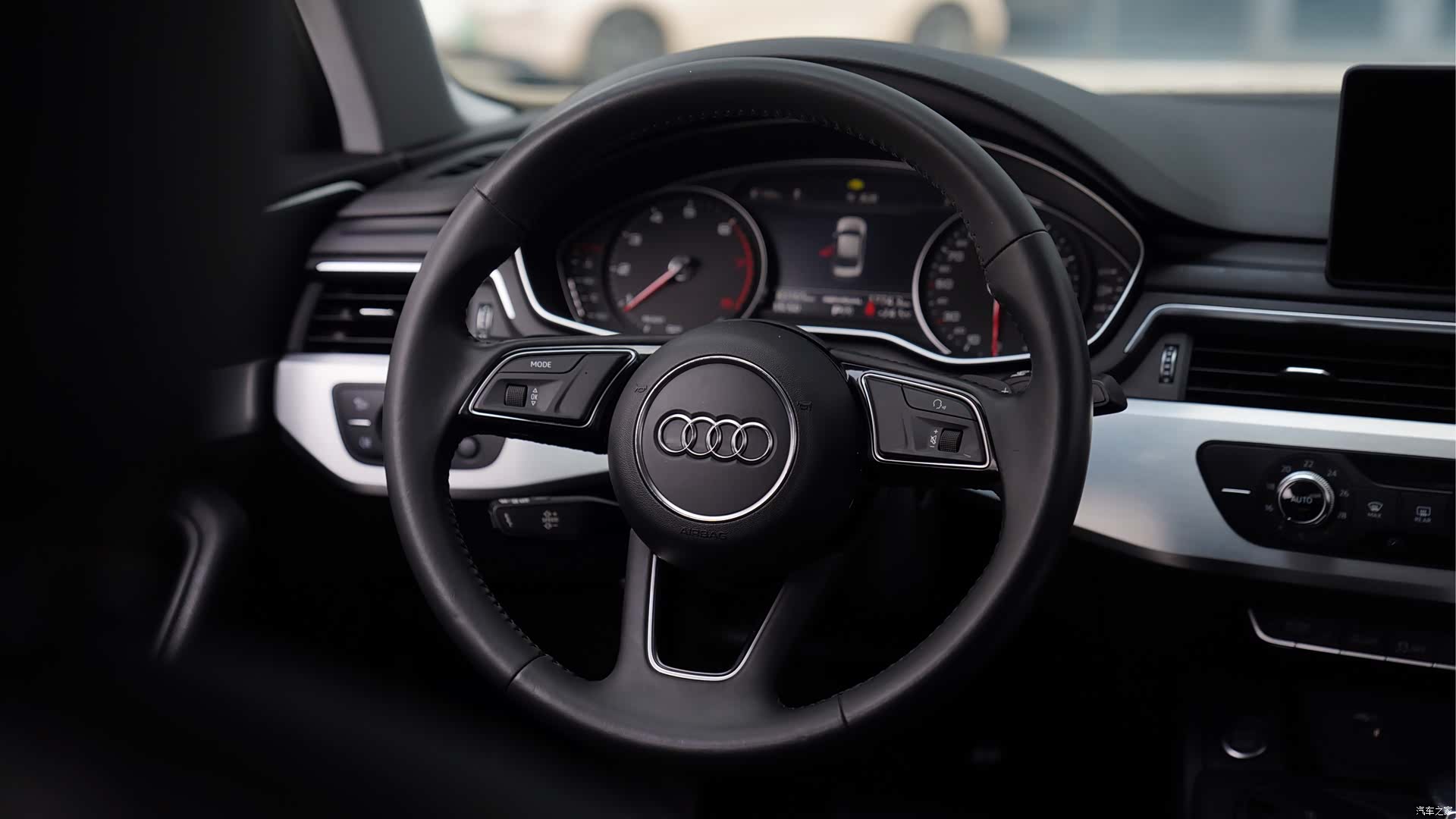 Audi A4L, 2019 7