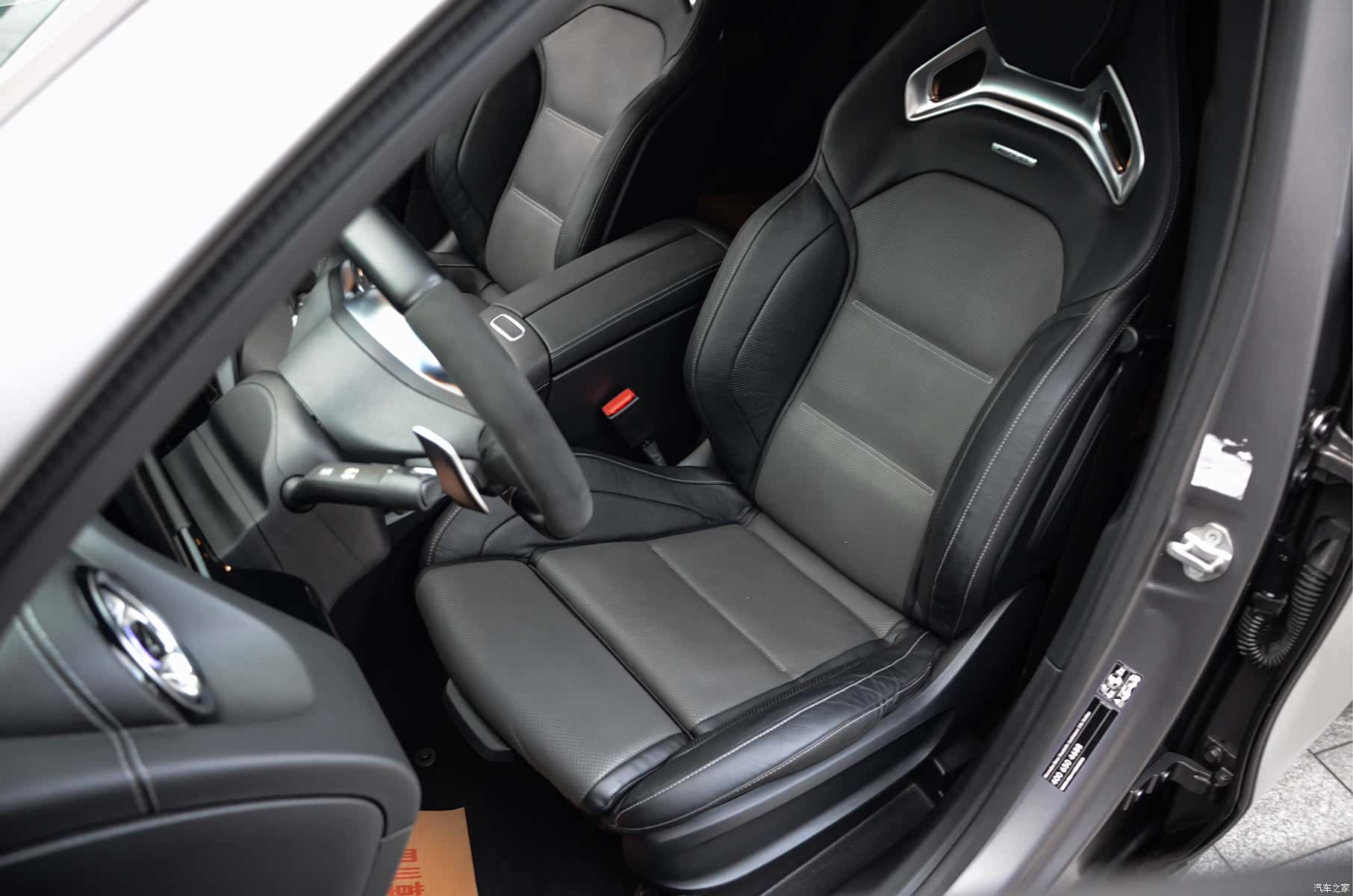 Mercedes-Benz GLA, 2022 14