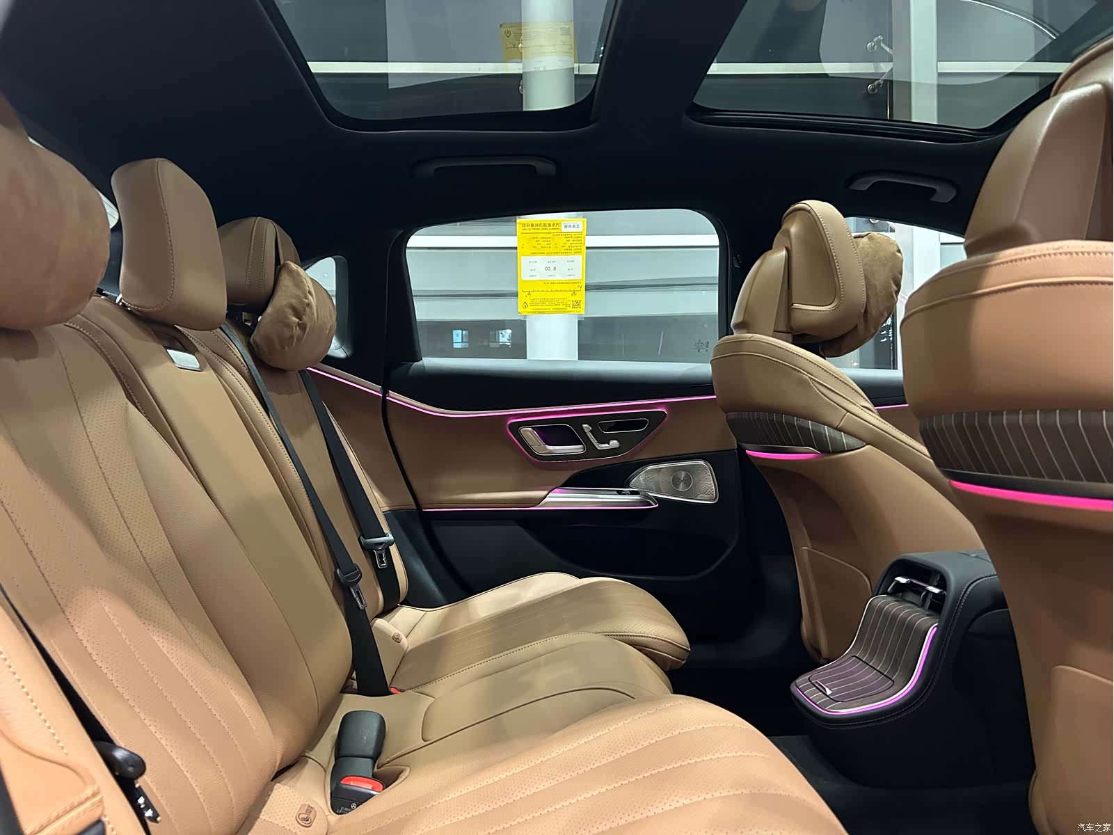 Mercedes-Benz E-Class, 2024 13