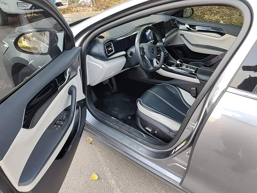 BYD Qin PLUS 2022, фото 16