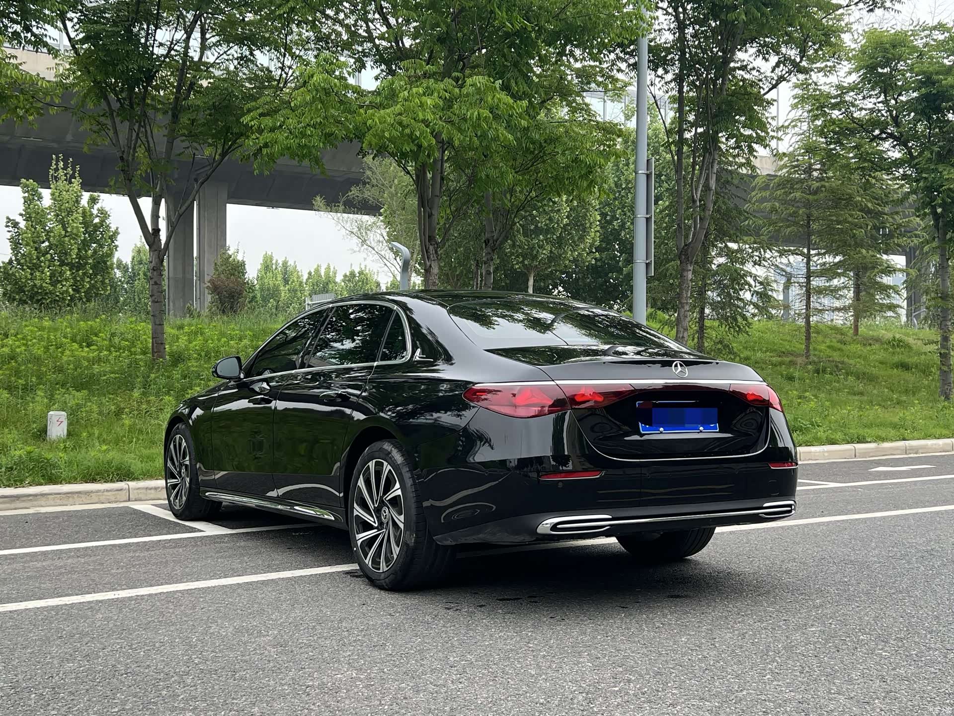 Mercedes-Benz E-Class, 2024 6