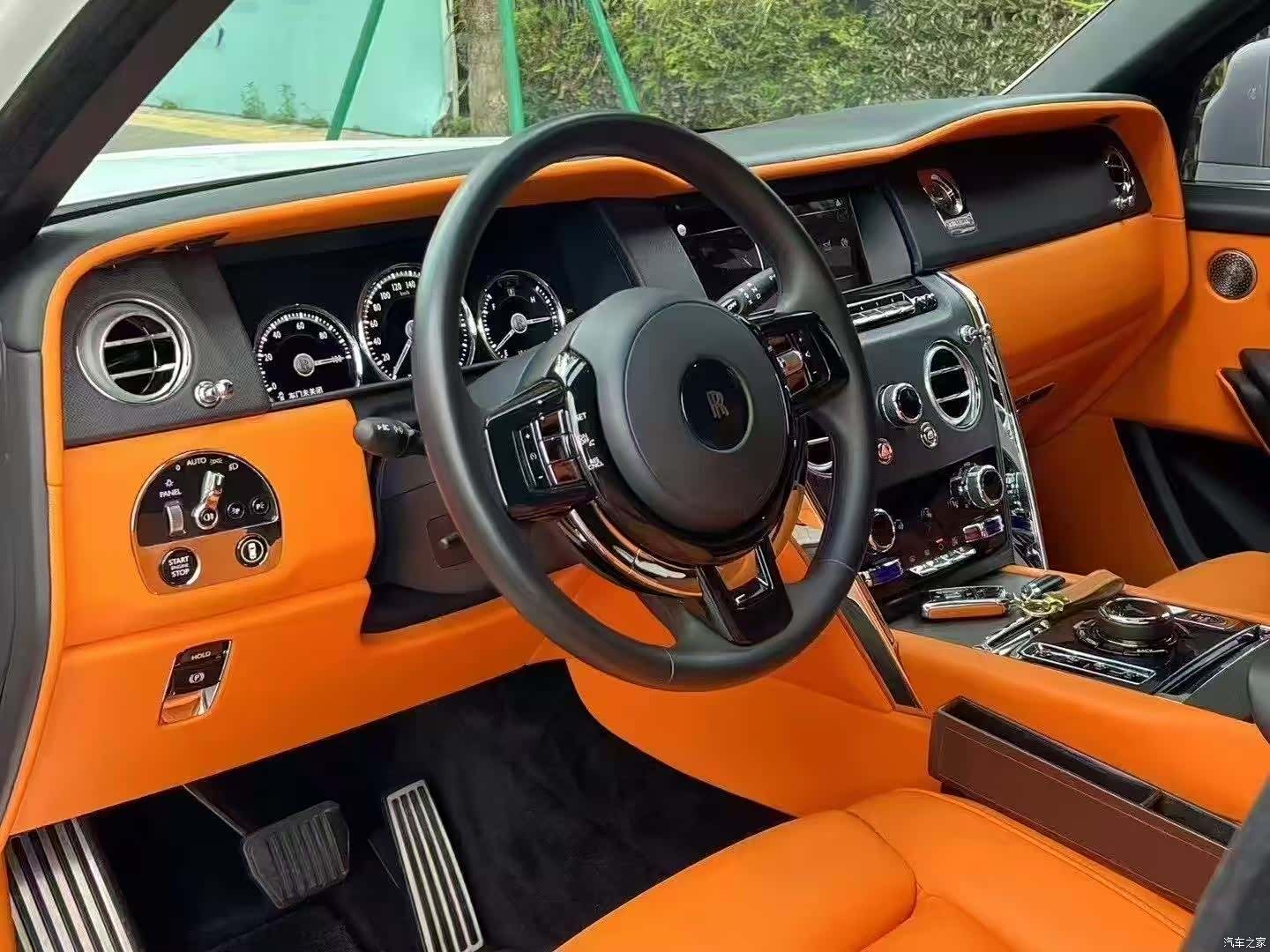 Rolls-Royce Cullinan, 2021 все фото
