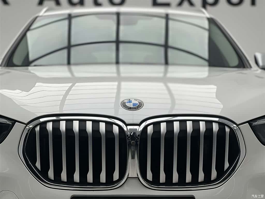 BMW X1, 2022 все фото