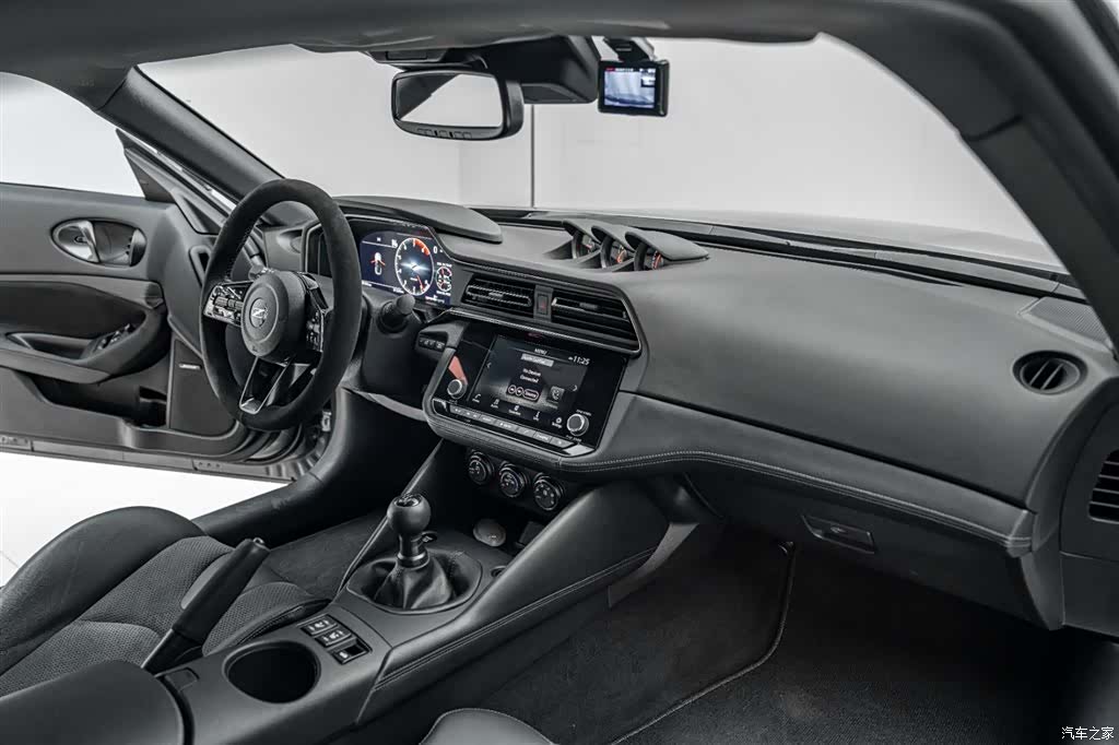 Nissan 400Z, 2023 22