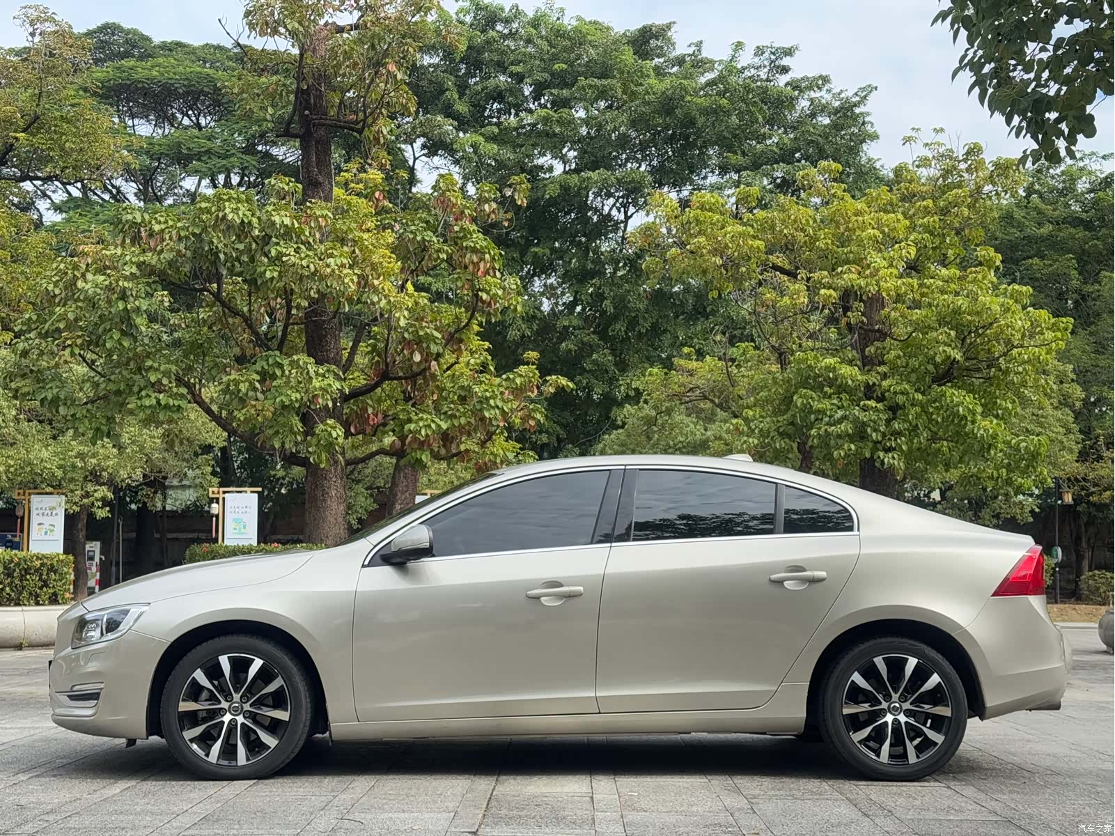 Volvo S60, 2020 19