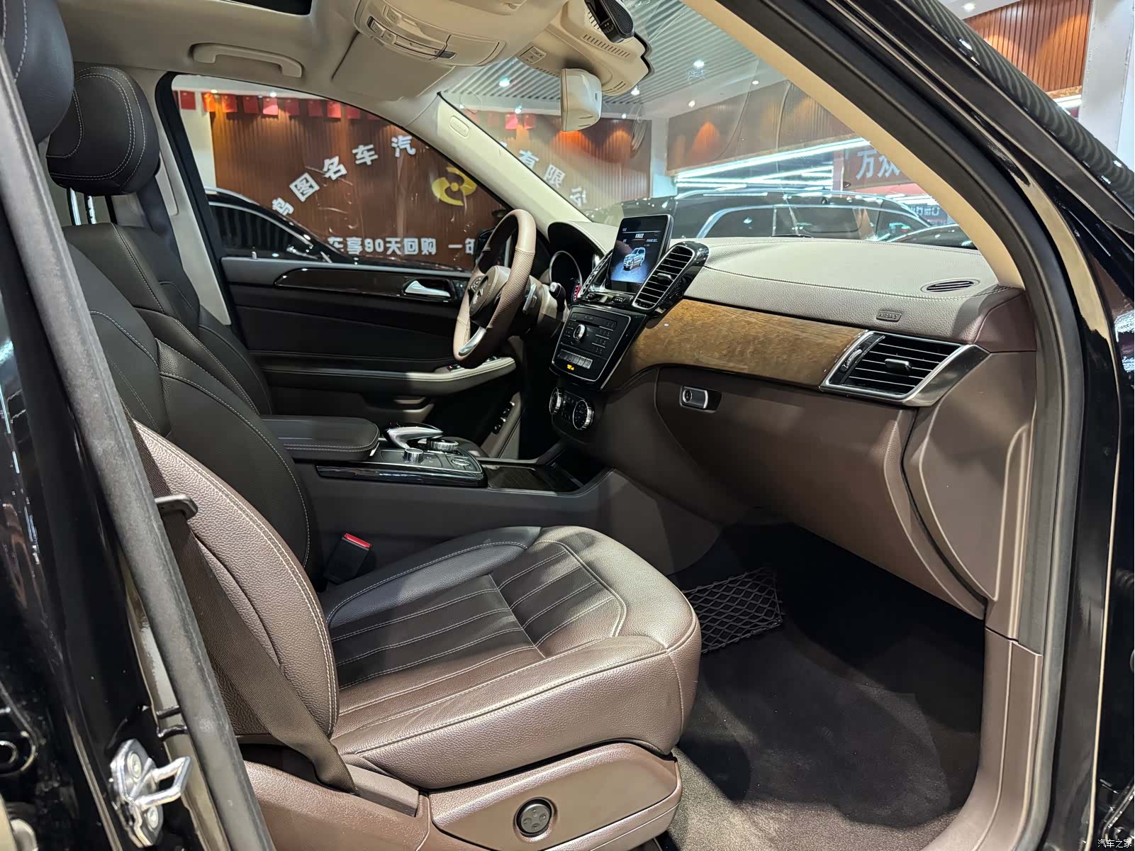 Mercedes-Benz GLS, 2019 6