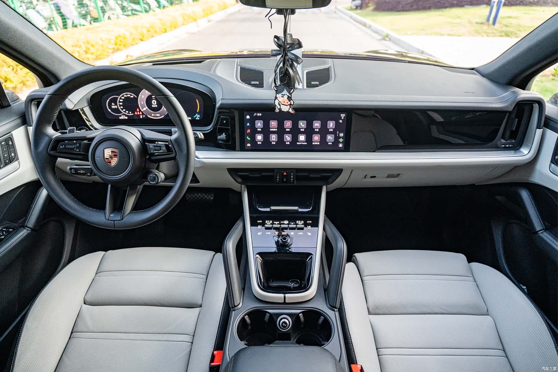 Porsche Cayenne, 2025 8