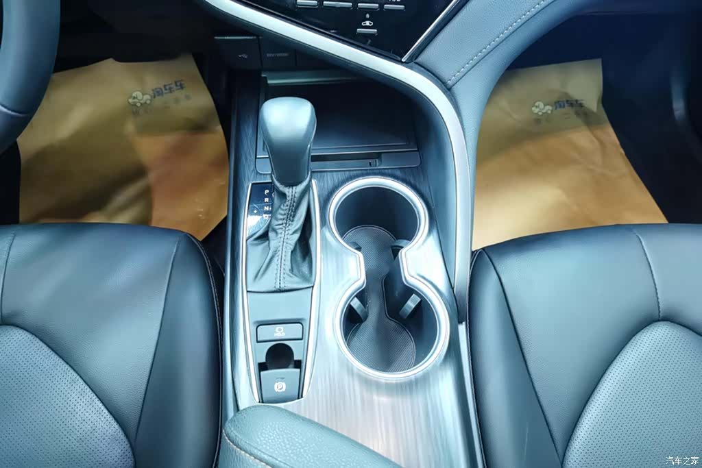 Toyota Camry, 2023 16
