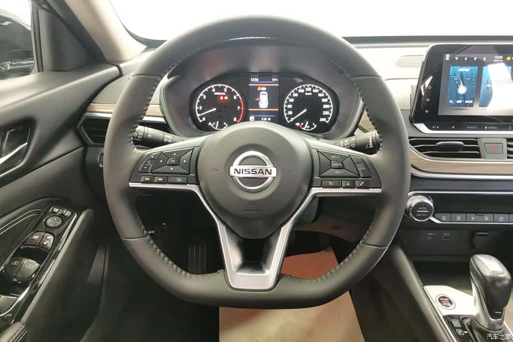 Nissan Teana, 2022 15