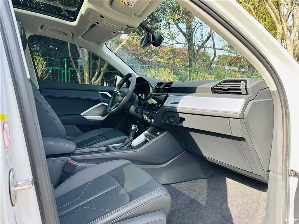 Audi Q3, 2021 13