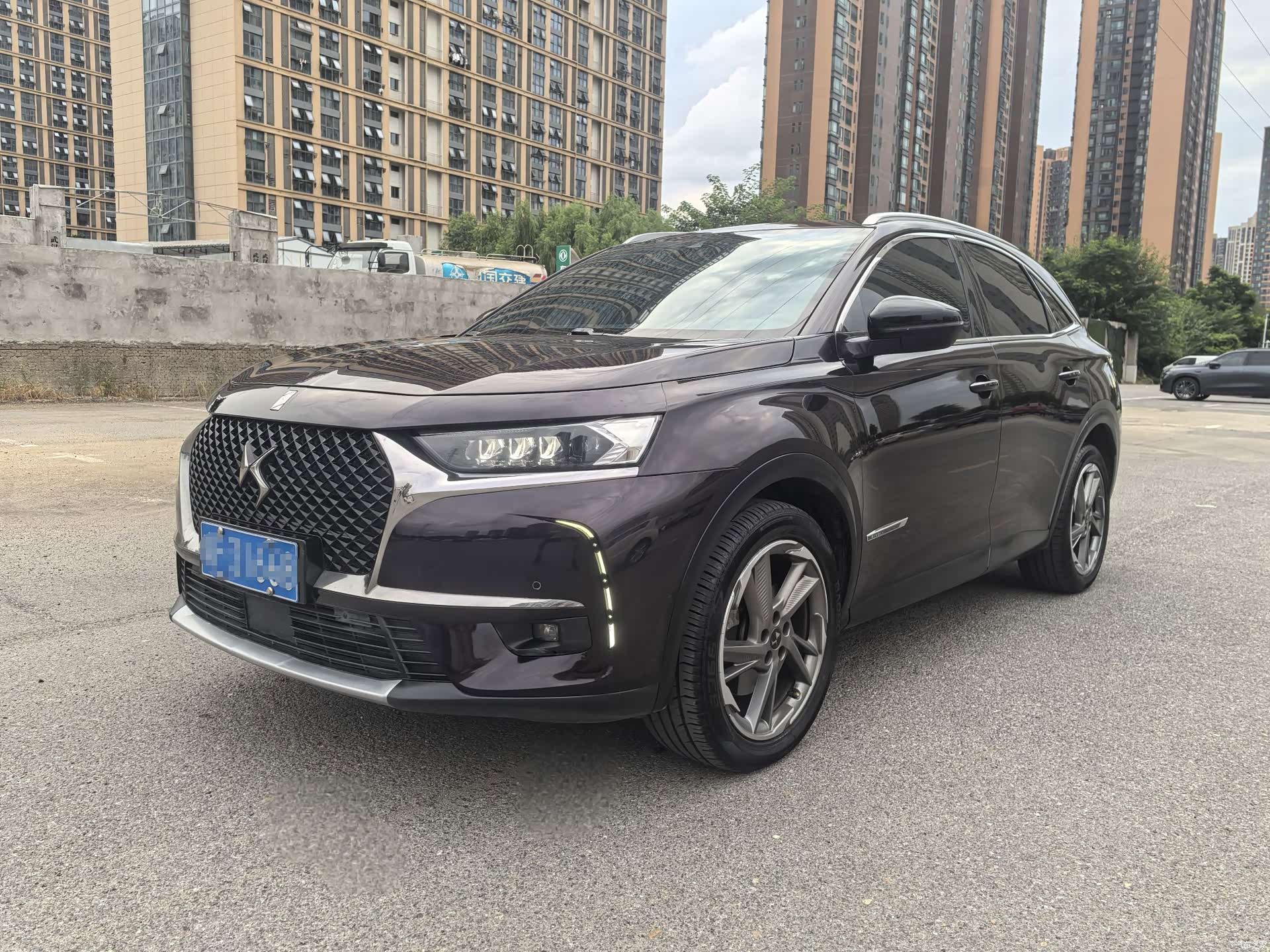 DS 7, 2019 1