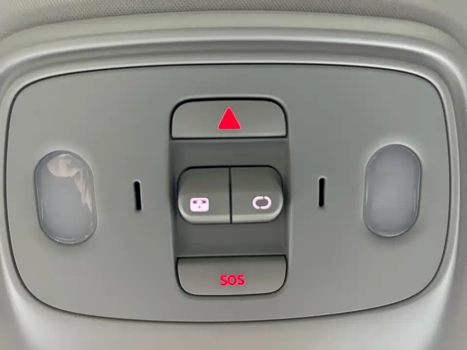 Leapmotor C10