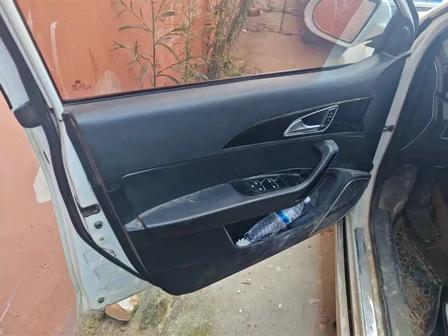 Zotye Z560 Zotye Z560