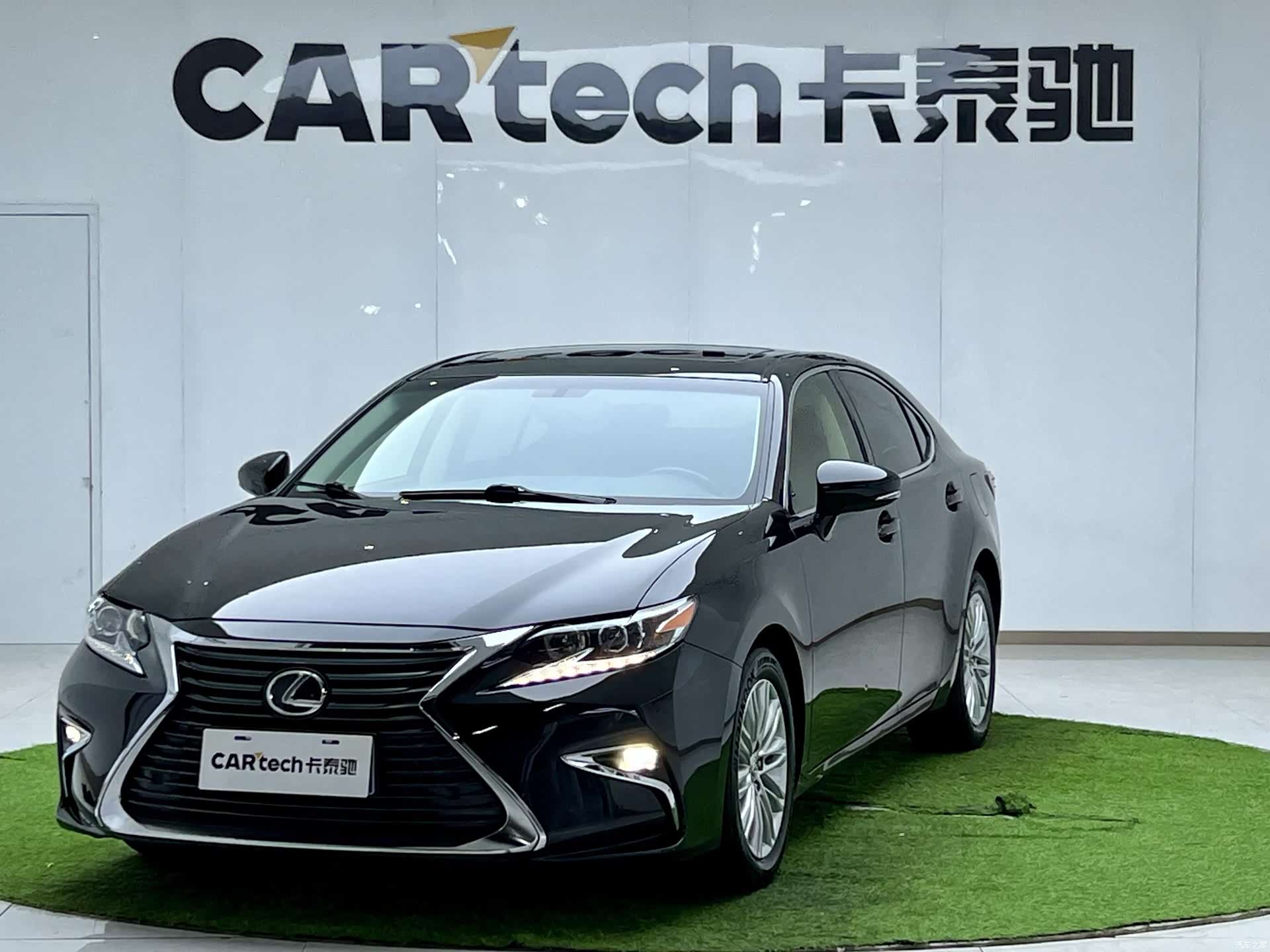 Lexus ES, 2018 1