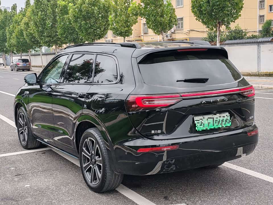 AITO Ask the world M7