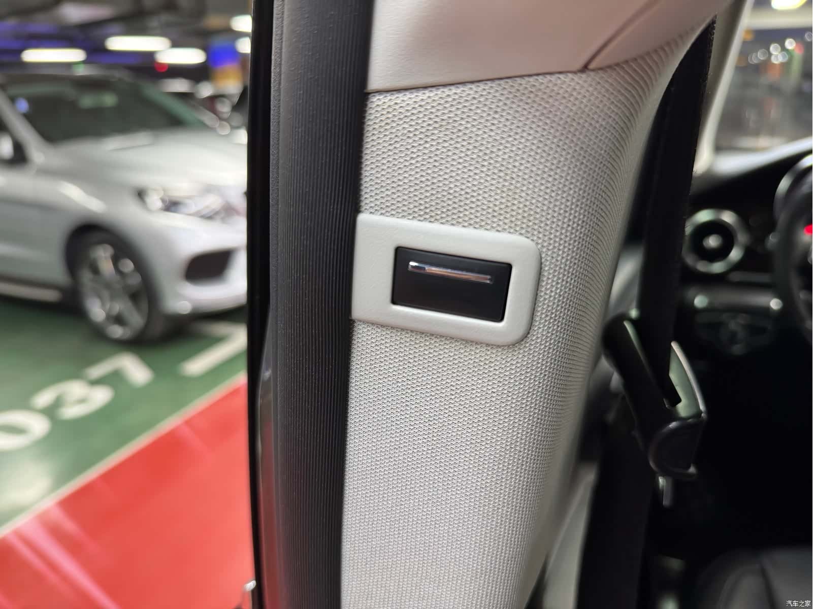 Mercedes-Benz V-Class, 2018 48