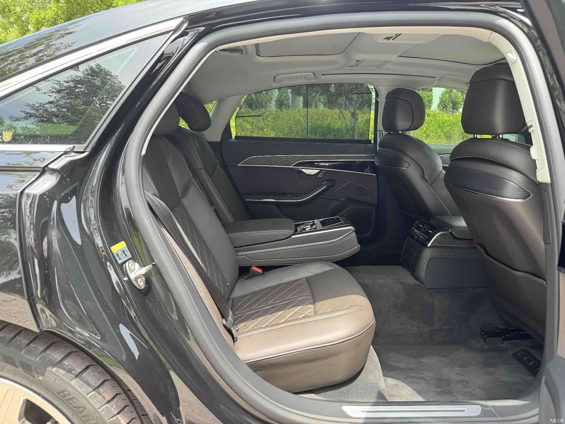 Audi A8L, 2022 9