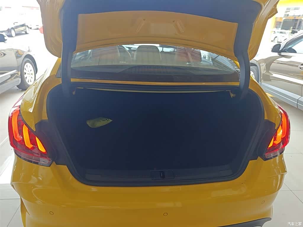 MG MG5, 2022 19