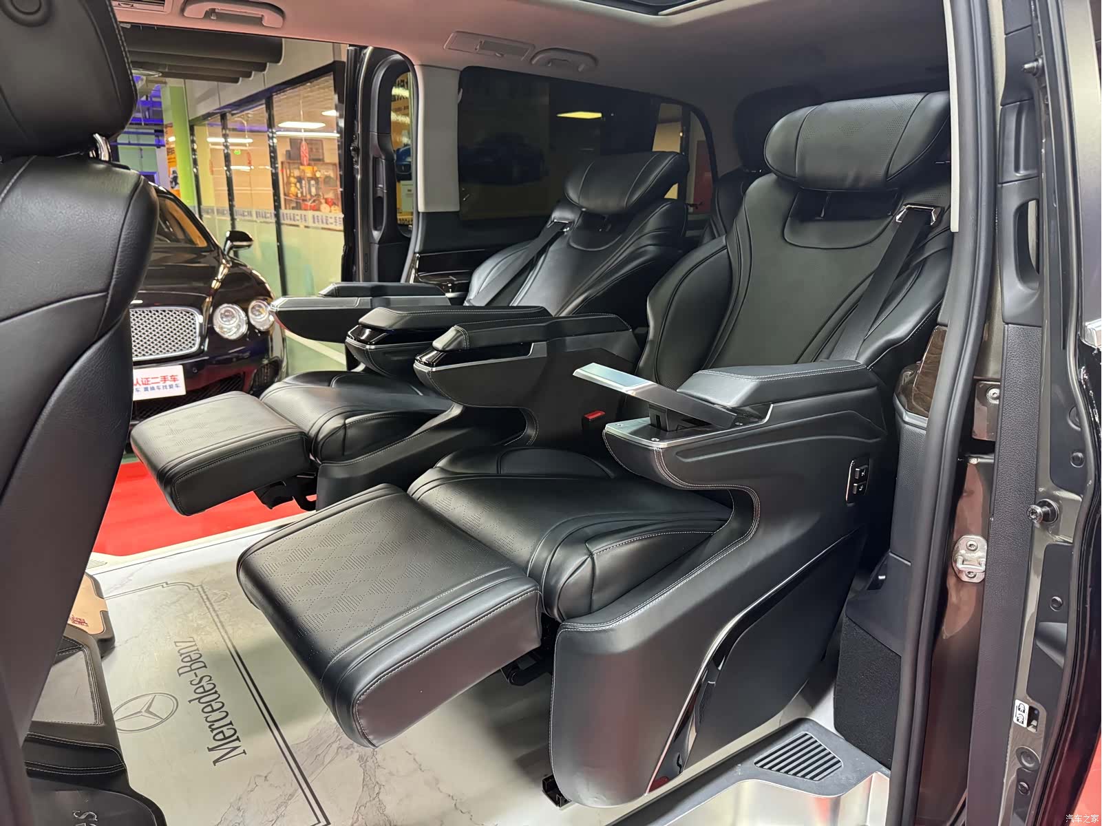 Mercedes-Benz V-Class, 2018 39