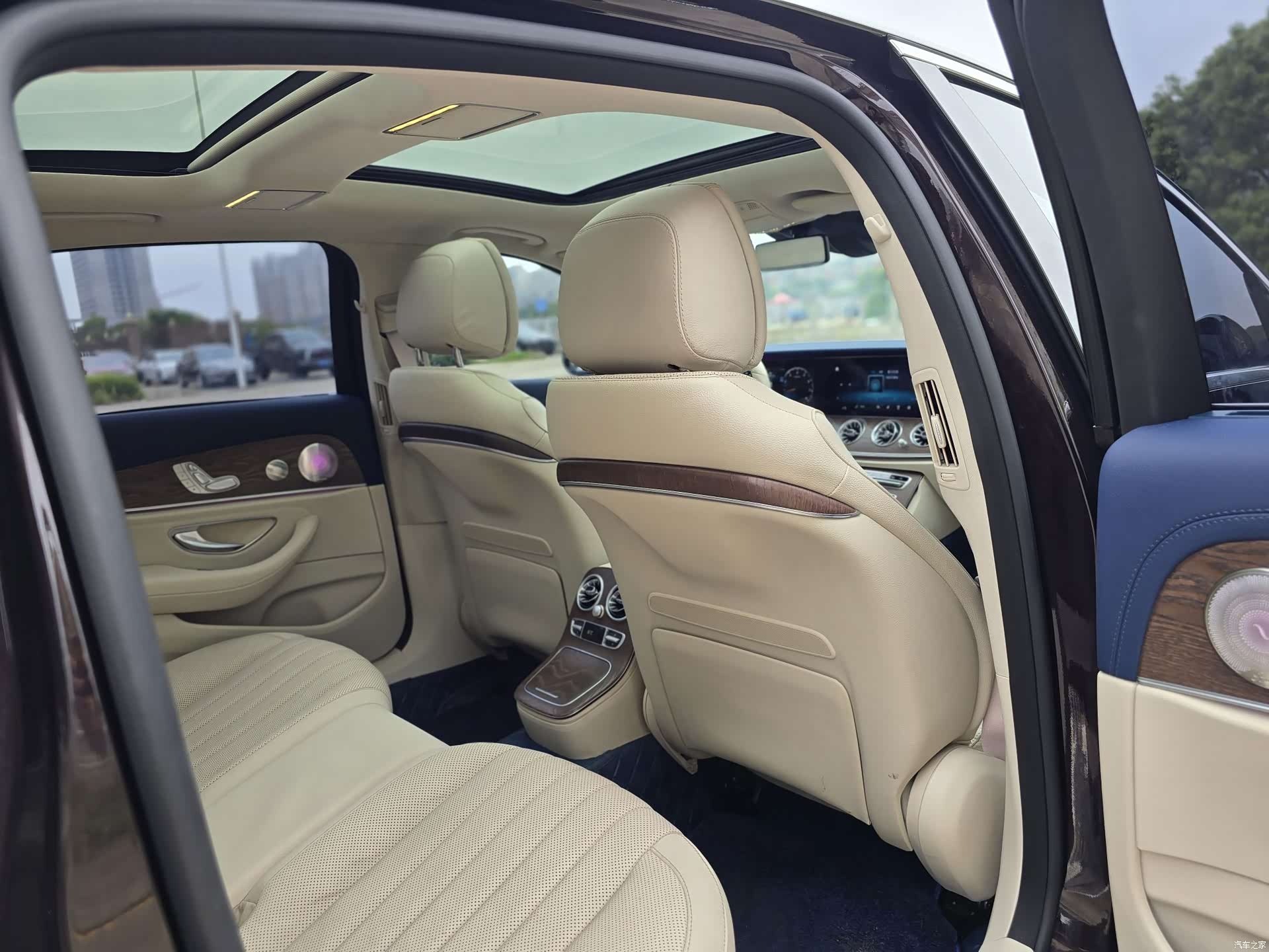 Mercedes-Benz E-Class, 2021 10