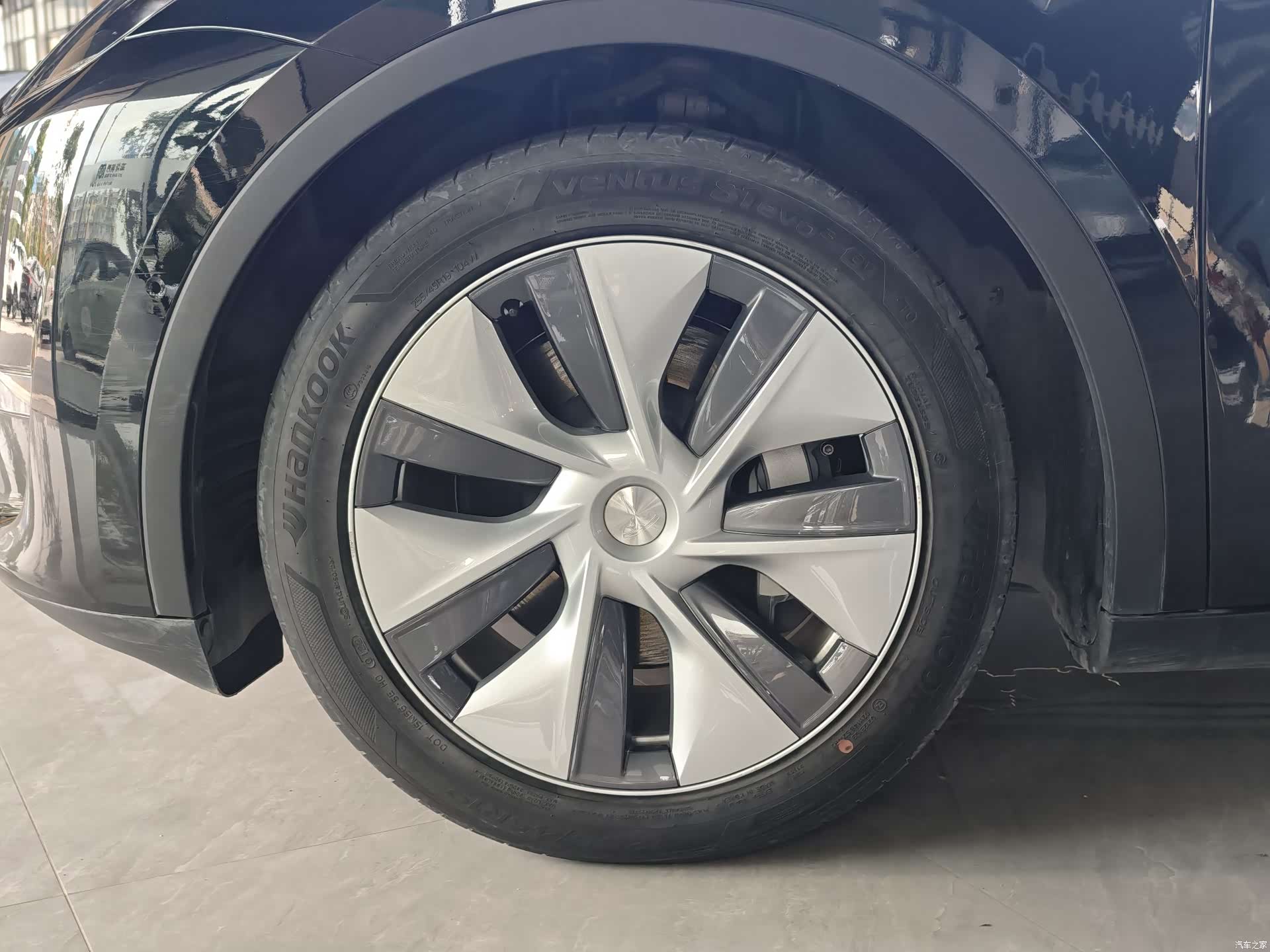 Tesla Model Y, 2022 14