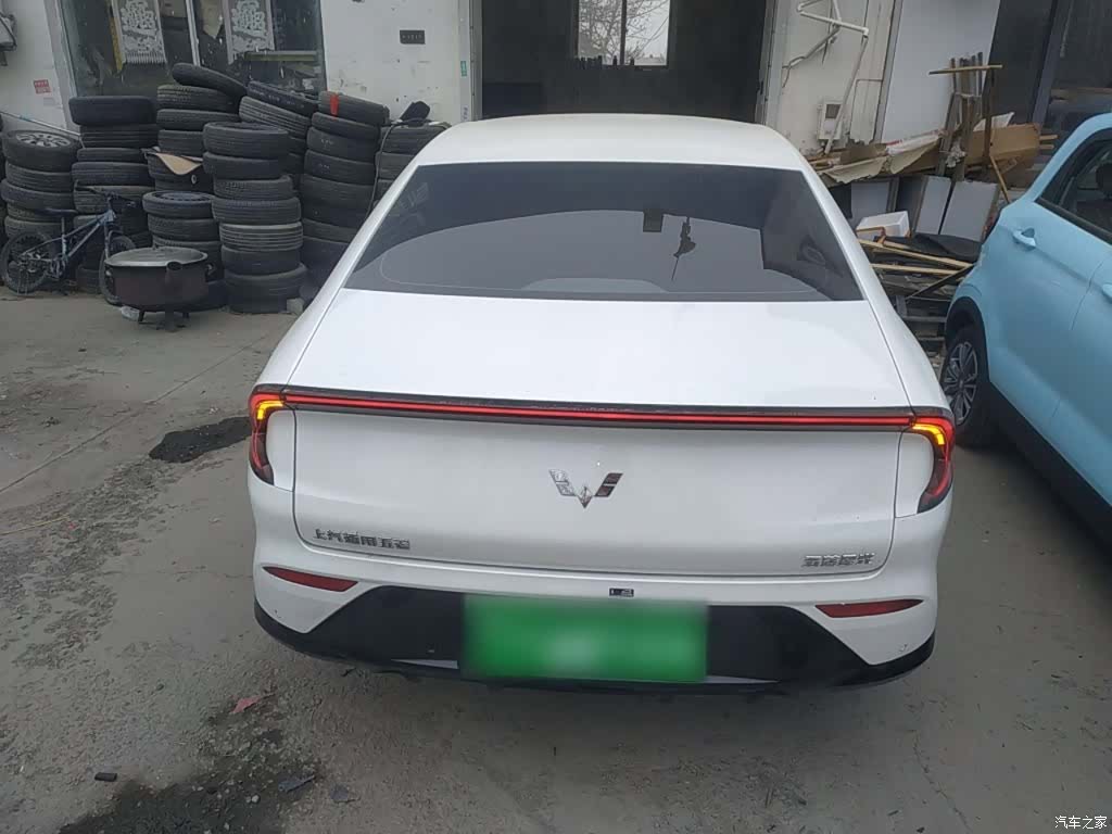 Wuling Starlight, 2025 4