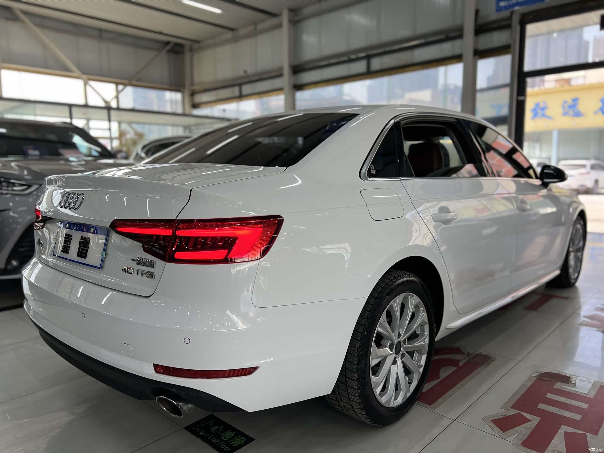 Audi A4L, 2017 7