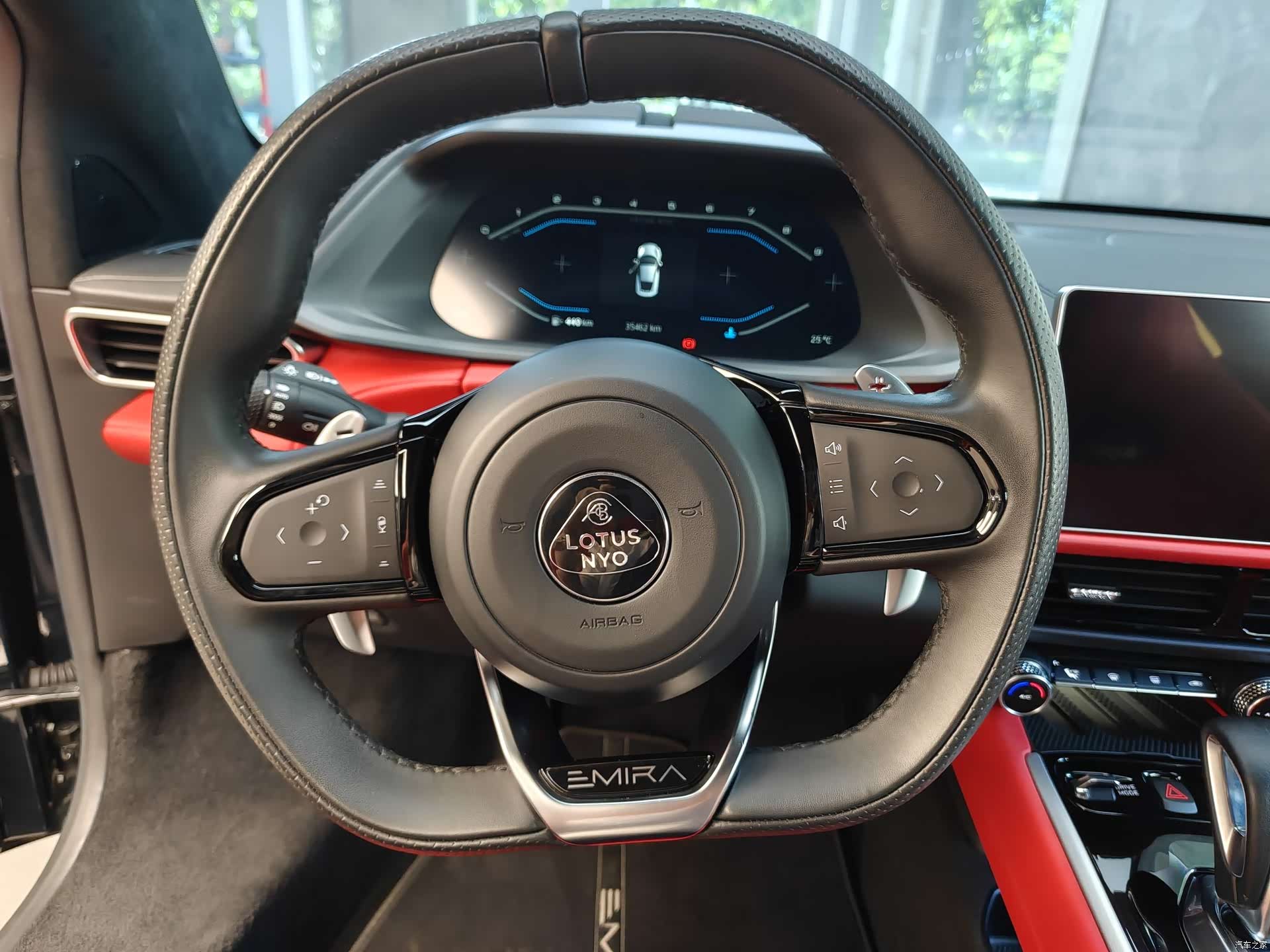 Lotus EMIRA, 2024 16