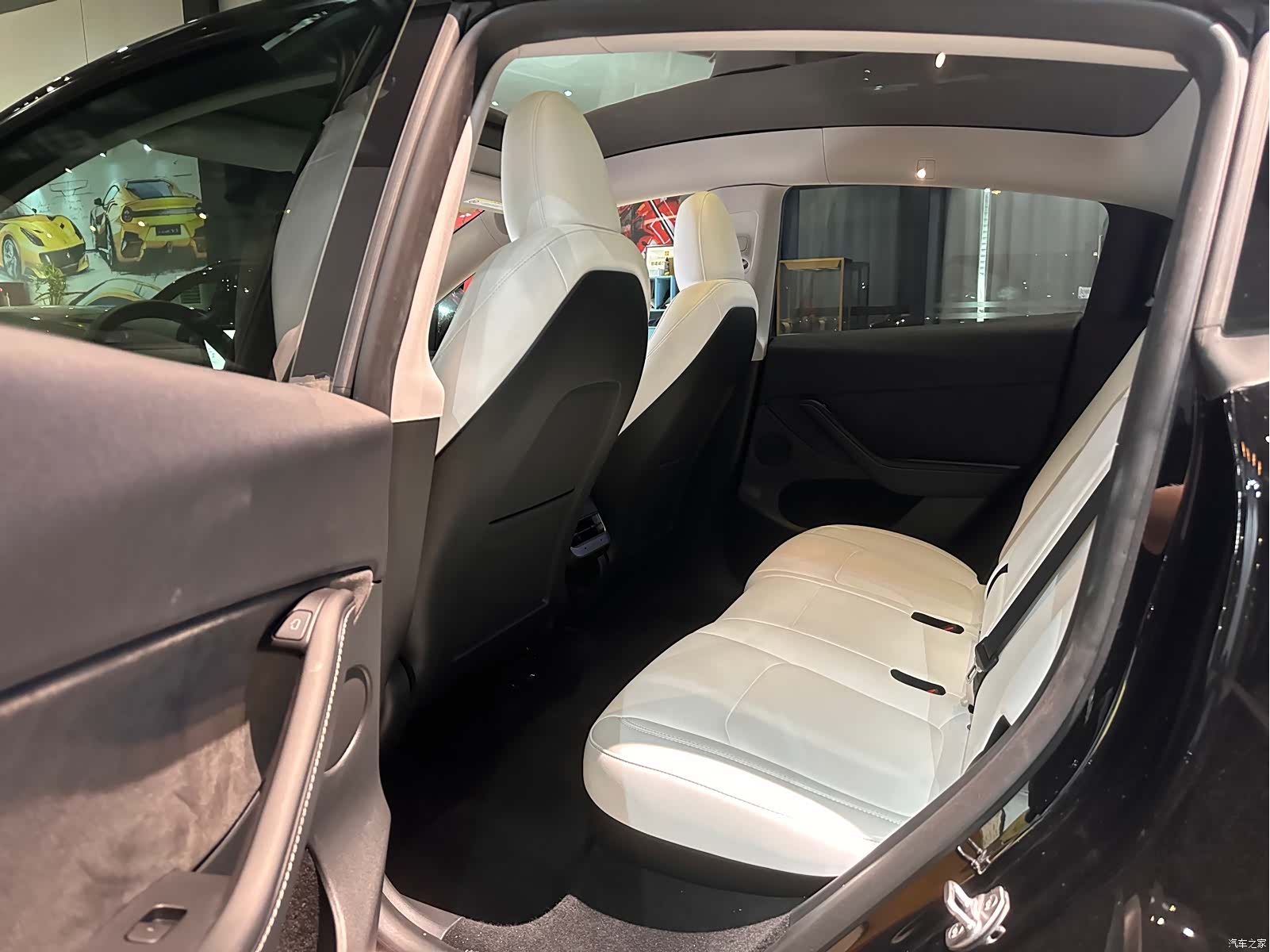 Tesla Model Y, 2022 9