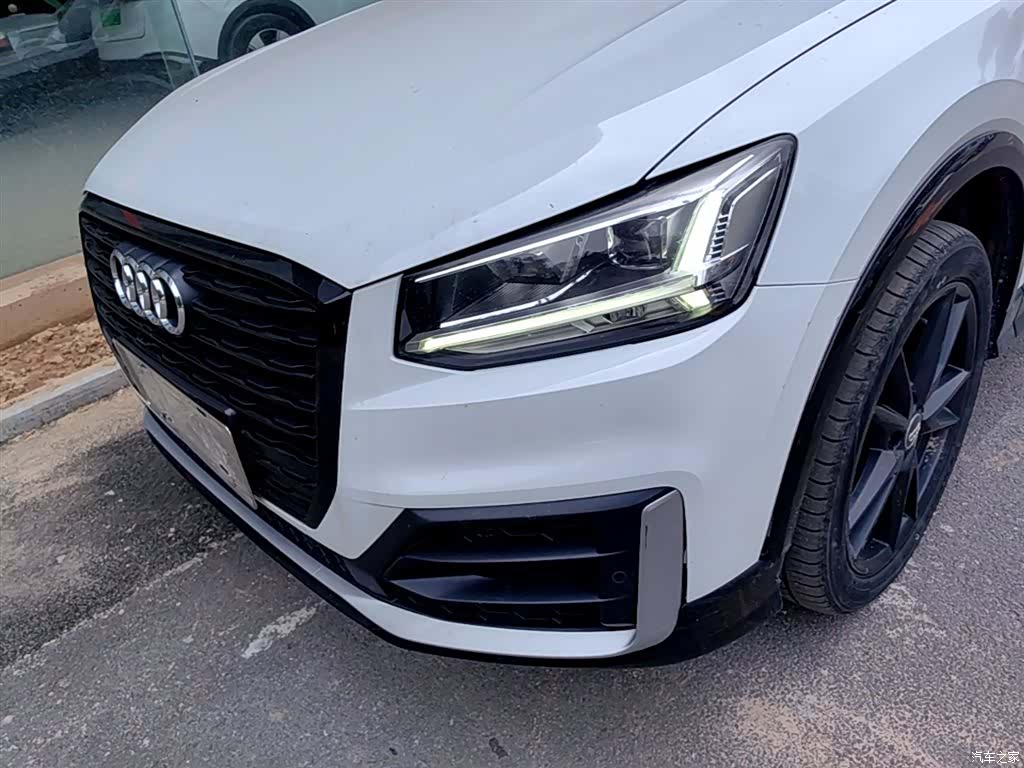 Audi Q2L, 2020 24