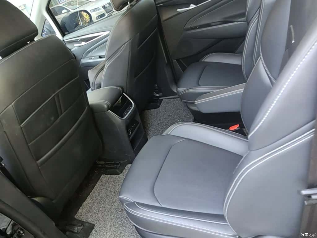 Maxus G50, 2022 17