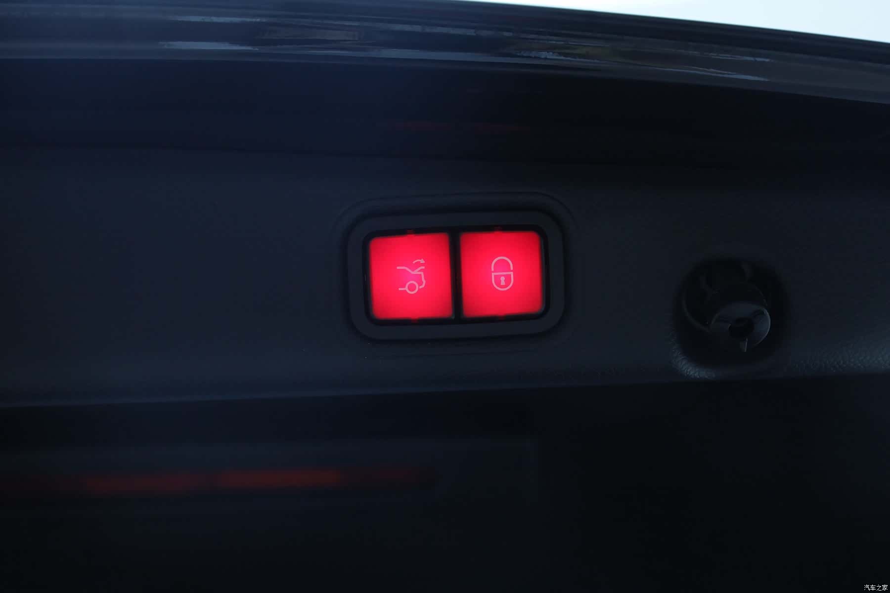 Mercedes-Benz E-Class, 2021 12