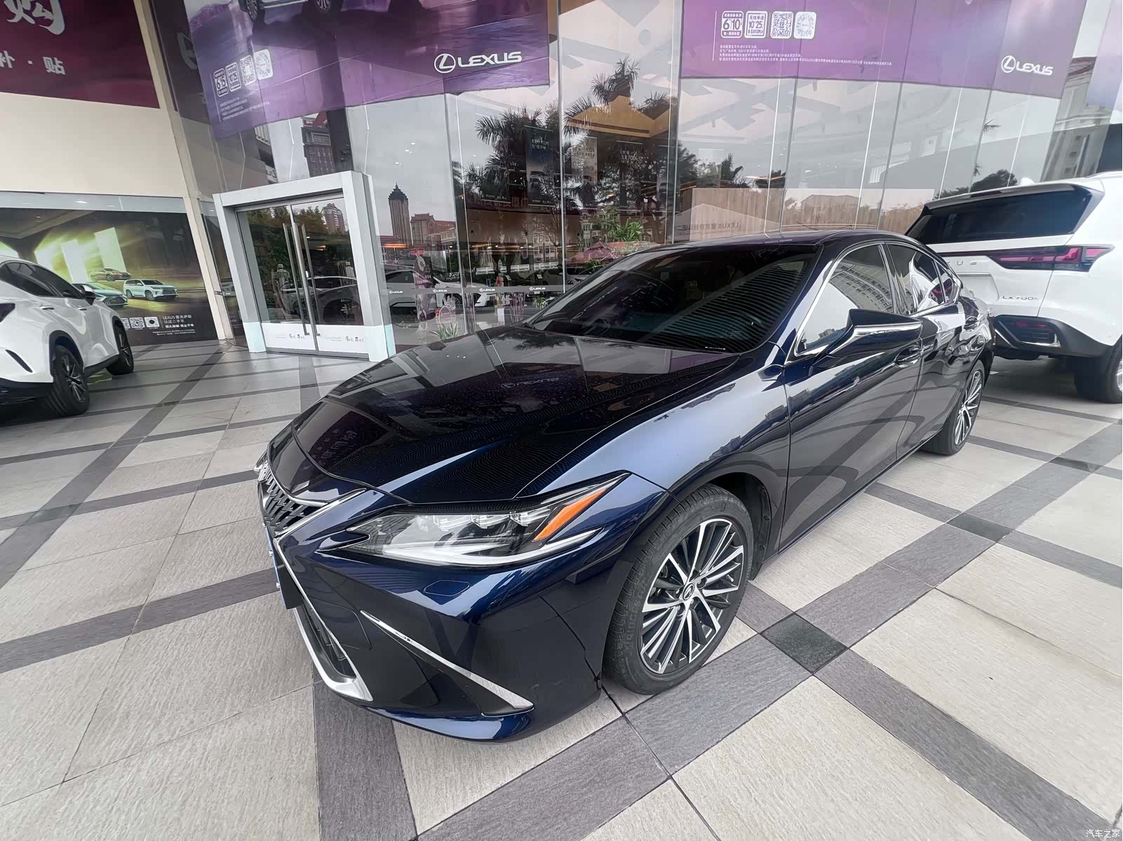 Lexus ES, 2024 9
