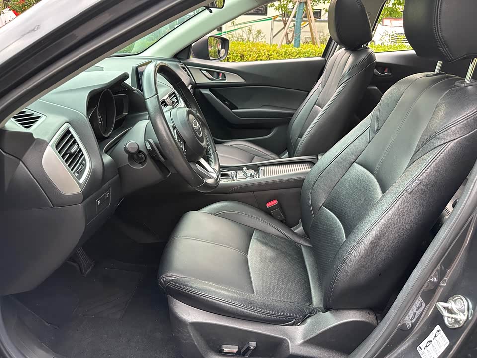 Mazda 3 Angkesaila Mazda 3 Angkesaila
