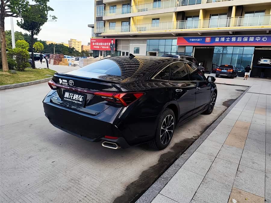 Toyota Avalon 2023, фото 9