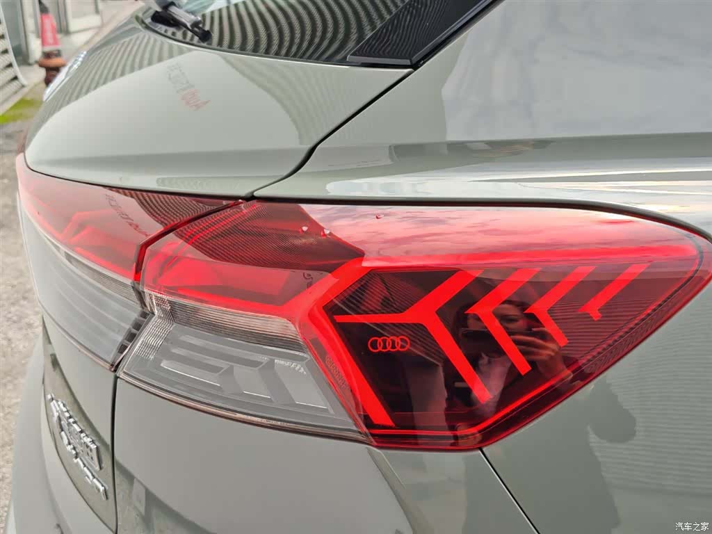 Audi Q4 e-tron, 2025 16