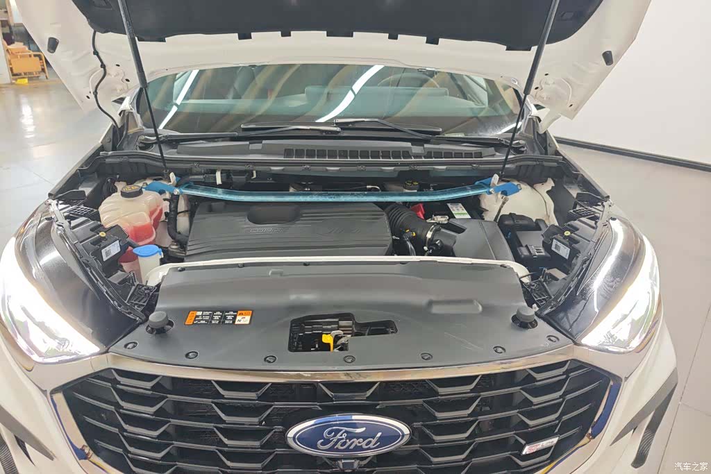 Ford Edge, 2021 10