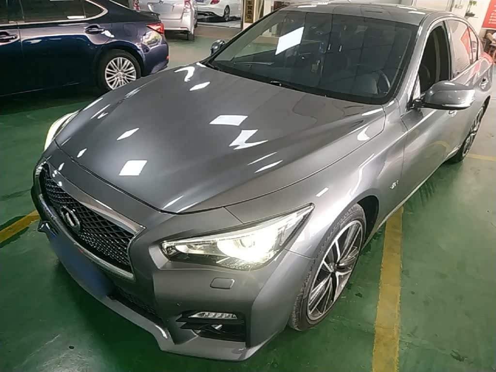 Infiniti Q50L