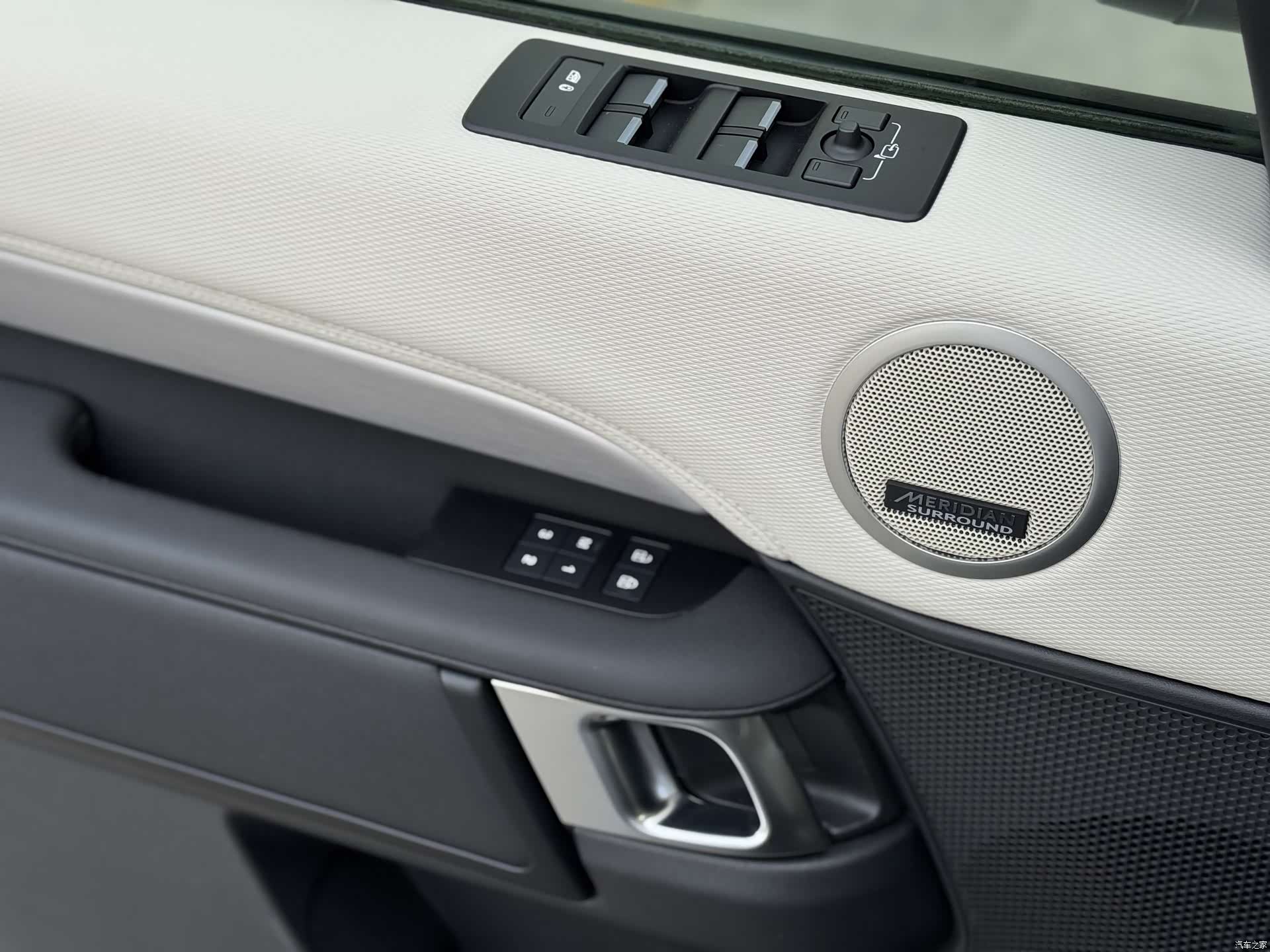 Land Rover Discovery, 2024 12