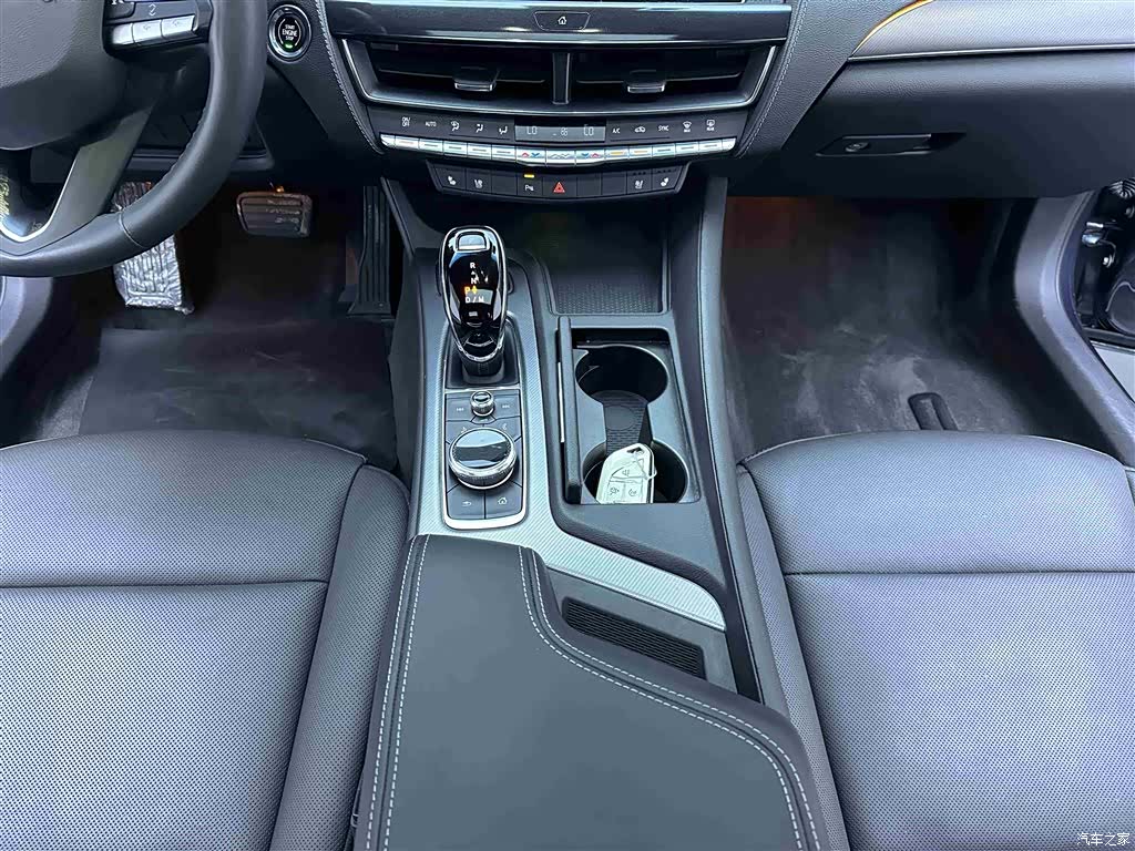 Cadillac CT5, 2022 14