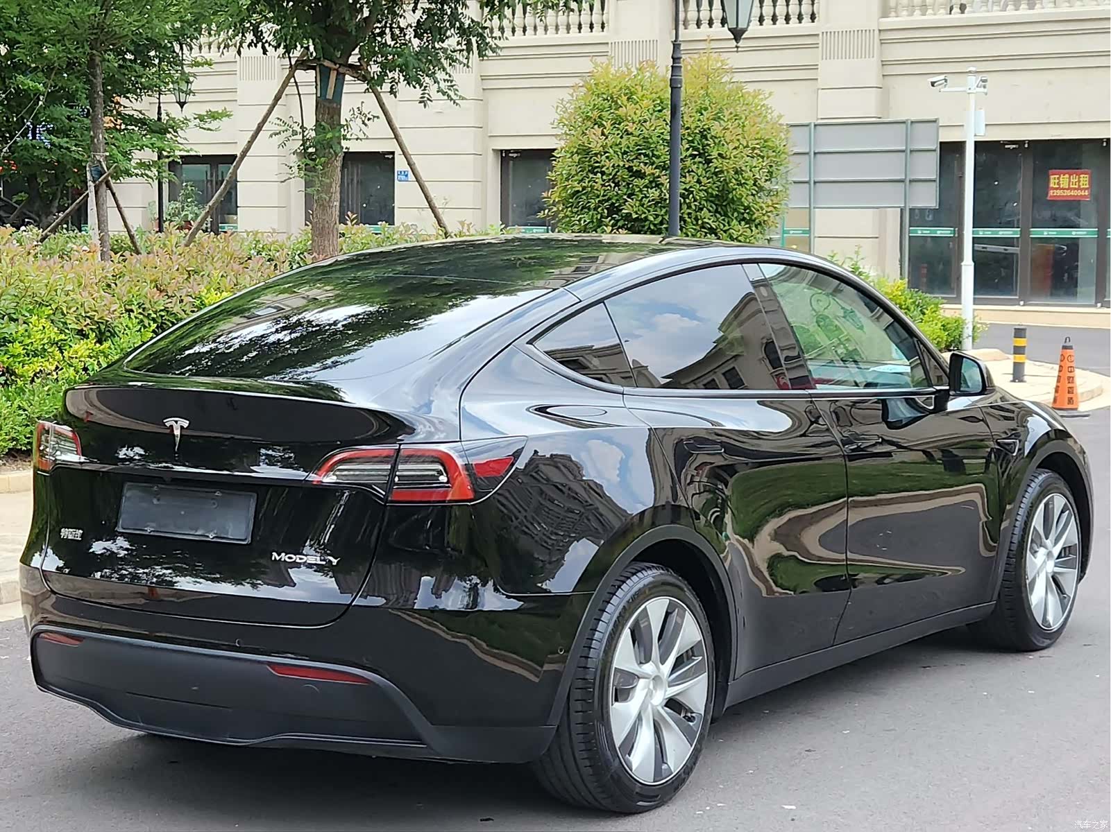 Tesla Model Y, 2022 9