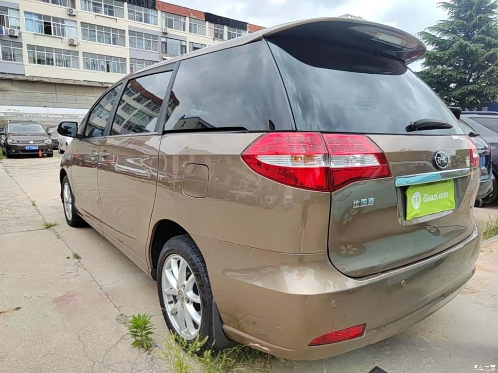 BYD M6, 2014 23