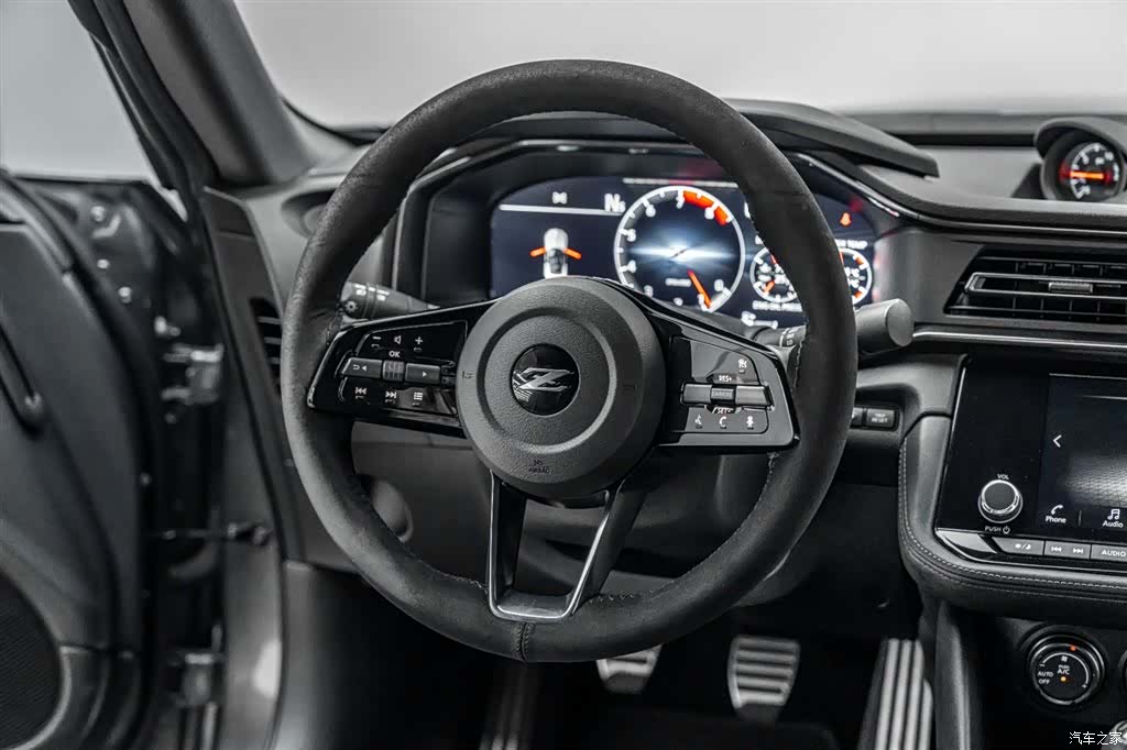 Nissan 400Z, 2023 29