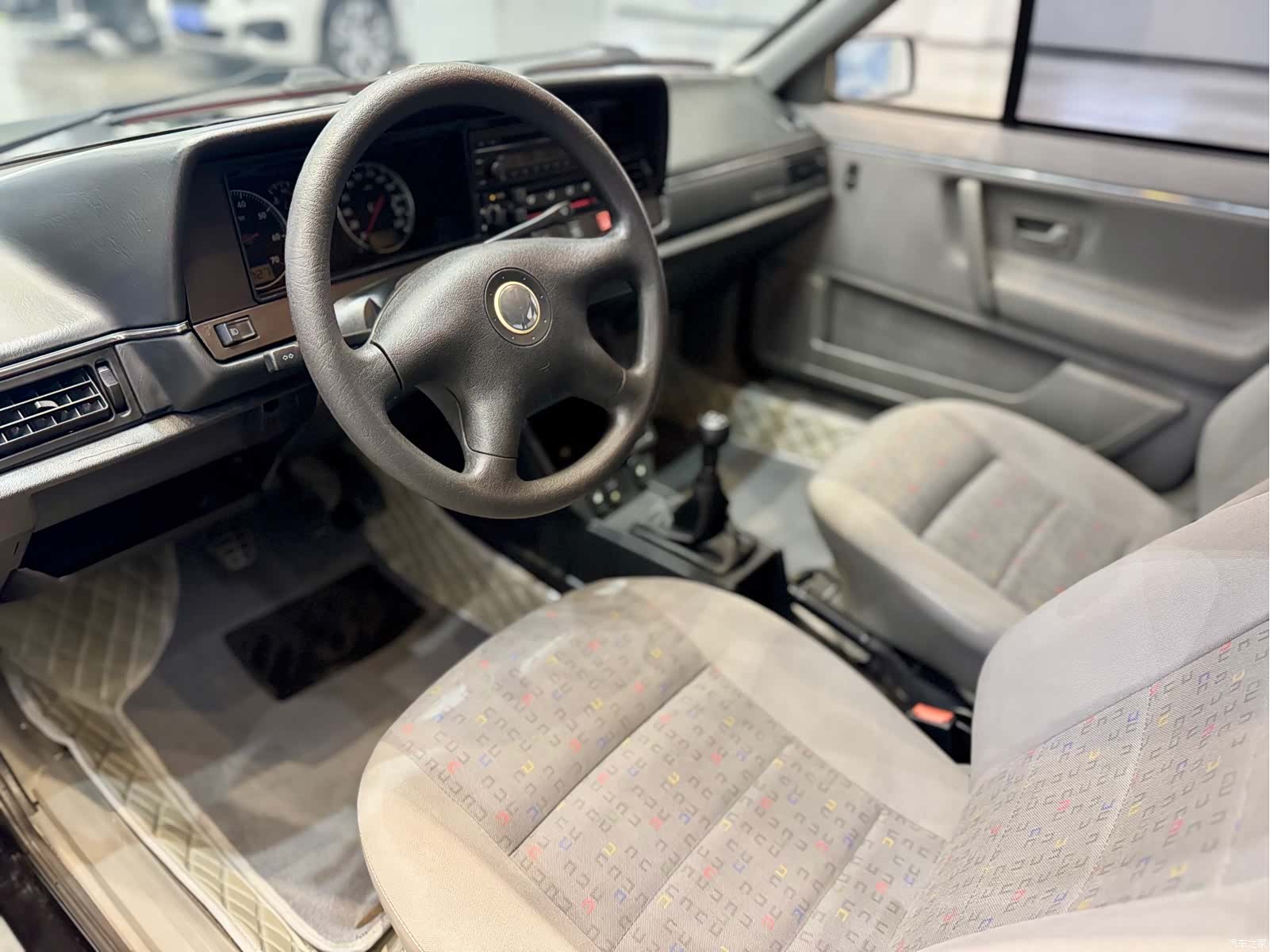 Volkswagen Santana, 2012 7